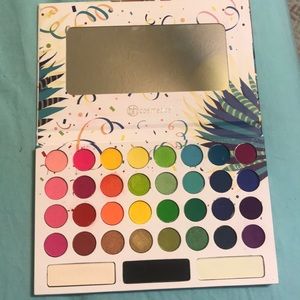 BH cosmetics take me back to Brazil palette